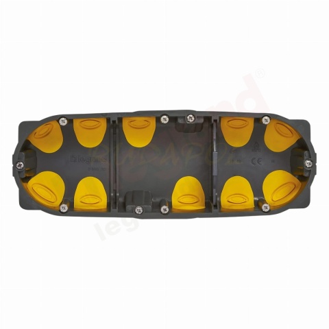 Batibox Puszka potrójna z membraną 40 mm (080023L)